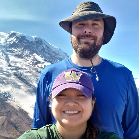 Meet your Posher, Jade - Picture 1 of 3